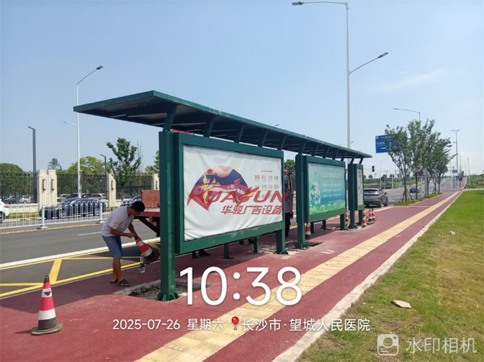 湖南绿色不锈钢候车亭发货(图2)