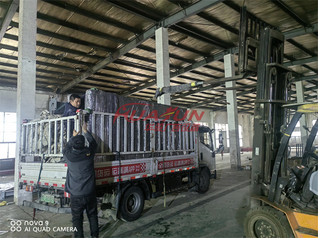 江苏扬州不锈钢公交站牌继续发货(图2)